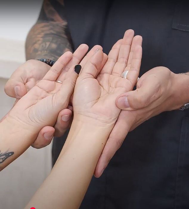 Test muscular Kinesiología Emocional